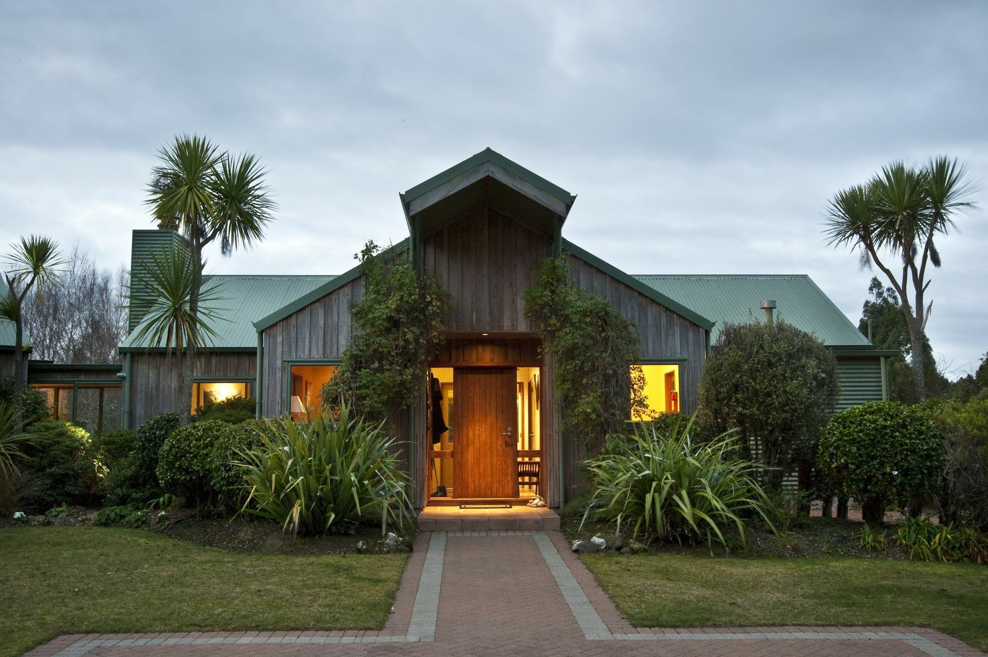 Whakaipo Lodge Таупо Экстерьер фото